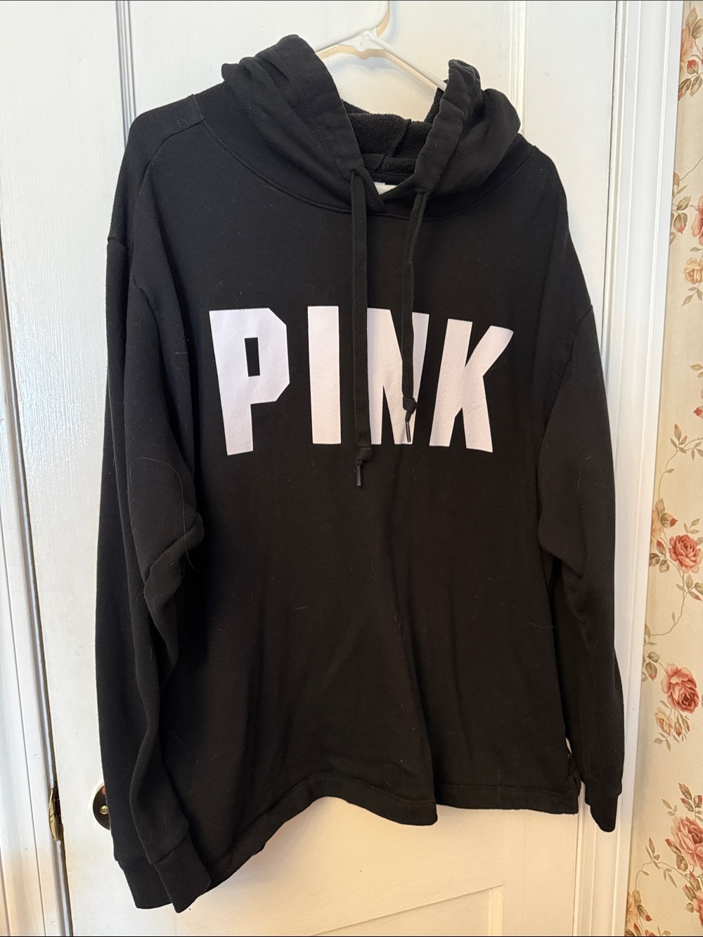 🖤 VS PINK Black Hoodie with White Logo Sz 2X